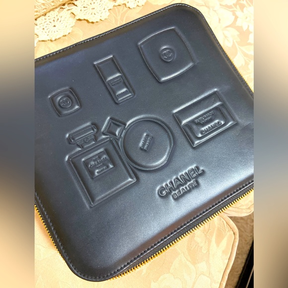 Beauty makeup box - Picture 1 of 2